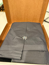 Load image into Gallery viewer, Winter GIFT SWAG box