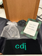 Load image into Gallery viewer, Winter GIFT SWAG box